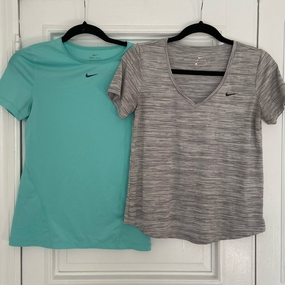 Nike Dri Fit Bundle Set of 2 Athletic Workout Running Top Shirt Blue Gray Active - Picture 14 of 14